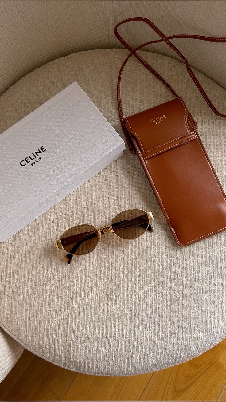 Celine Oval Shape Cafés con Oro Rosa
